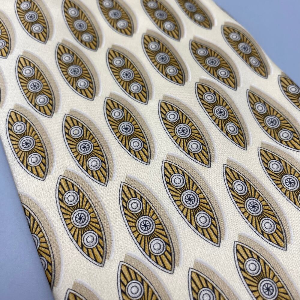 Valentino Cravatte‎ 100% Silk Made In Italy Neck Tie Beige Tan Geometric - Picture 2 of 8